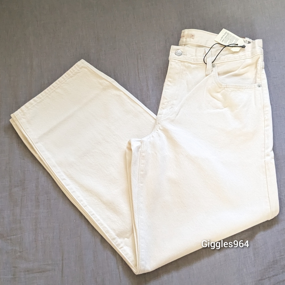 Levi's Baggy Dad Jeans Barely Freezing Off White